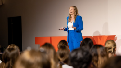 Key Traits That Every Keynote Motivational Speaker Should Possess