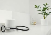 How Tirzepatide Compares to Semaglutide on Weight Loss, Side Effects, and Cost